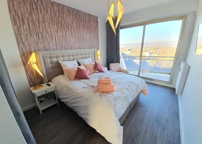 L'epopee Panoramique - Parking - Avenue De Champagne -