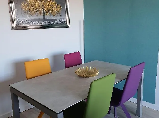 L'epopee Panoramique - Parking - Avenue De Champagne - * Épernay